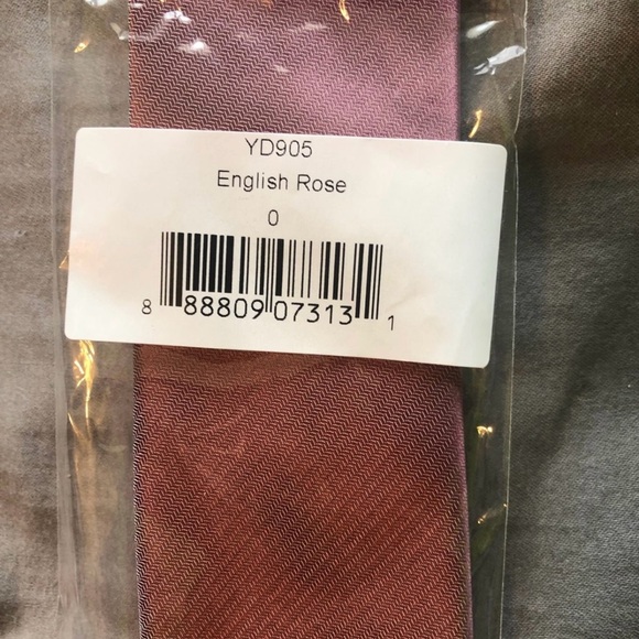 Tie and pocket square set - Picture 4 of 7